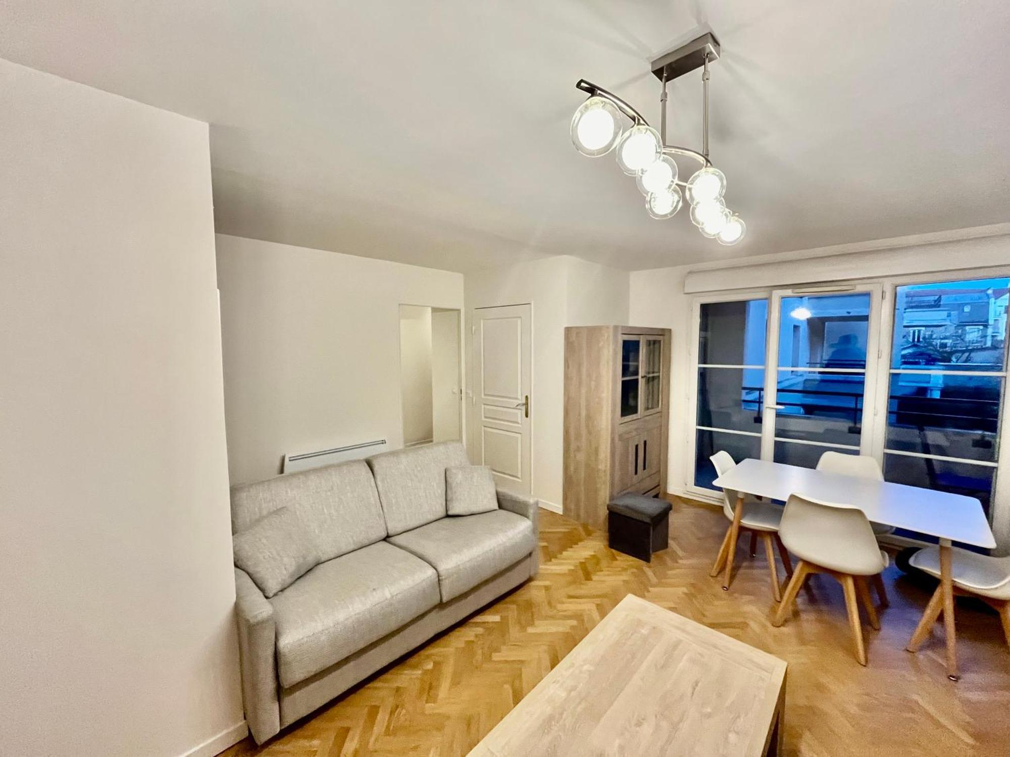 Ferienwohnung Le Sept Avec Parking, Transfert Vaires-sur-Marne Exterior foto